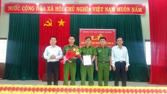Sơn Tịnh: Đảng ủy xã tổ chức lễ công bố quyết định thành lập Chi bộ Công an xã