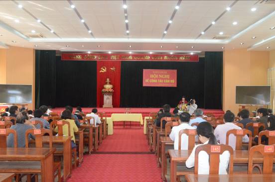 Huyện ủy Sơn Tịnh tổ chức hội nghị về công tác cán bộ