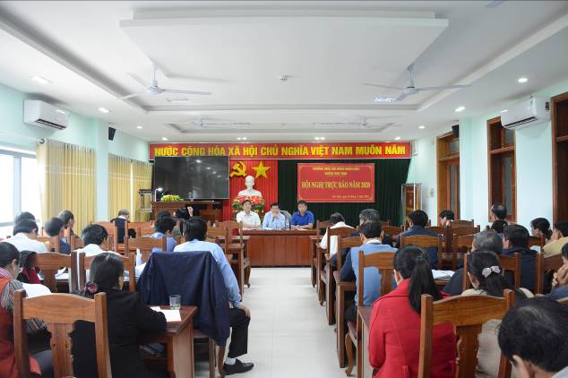 Hội đồng nhân dân huyện Sơn Tịnh hội nghị trực báo cuối năm 2020