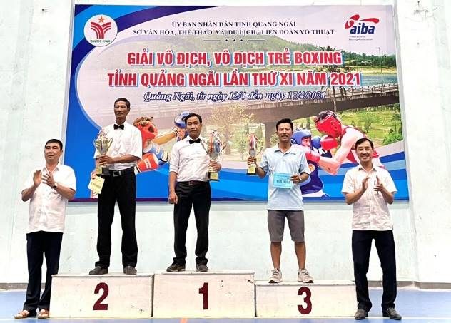 Sơn Tịnh đạt giải nhất toàn đoàn giải vô địch trẻ Boxing tỉnh Quảng Ngãi năm 2021