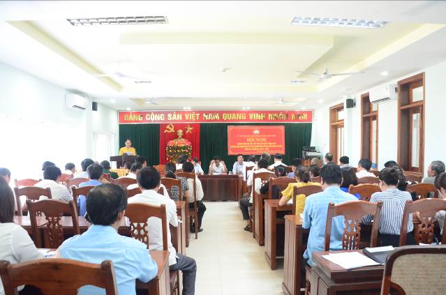 UBMTTQVN huyện Sơn Tịnh hội nghị hướng dẫn gặp gỡ, tiếp xúc cử tri để thực hiện quyền vận động bầu cử của người ứng cử