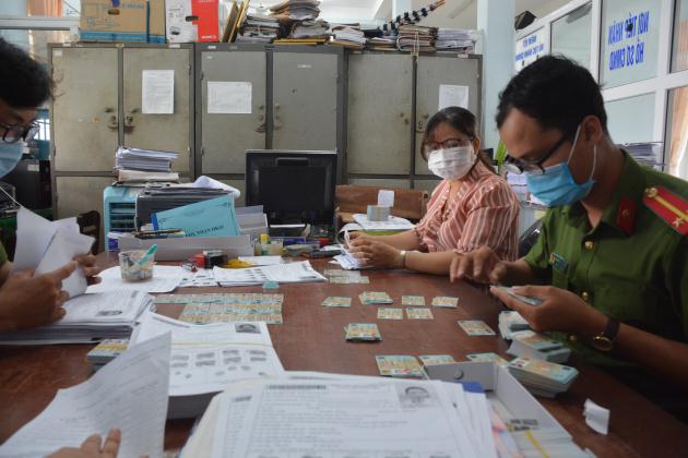 Sơn Tịnh cấp 13.000 thẻ căn cước công dân gắn chíp điện tử
