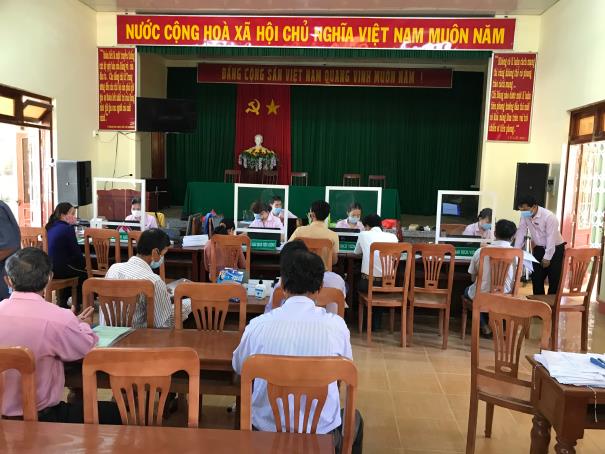 Ngân hàng Chính sách xã hội (NHCSXH) huyện Sơn Tịnh triển khai chính sách cho vay người sử dụng lao động để trả lương ngừng việc, phục hồi sản xuất kinh doanh do ảnh hưởng dịch COVID-19