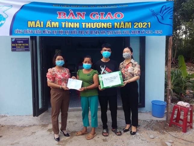Hội LHPN huyện Sơn Tịnh bàn giao nhà mái ấm tình thương tại xã Tịnh Trà