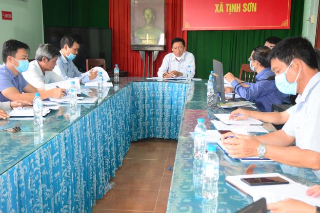 Đoàn giám sát của HĐND huyện Sơn Tịnh tổ chức làm việc tại xã Tịnh Sơn