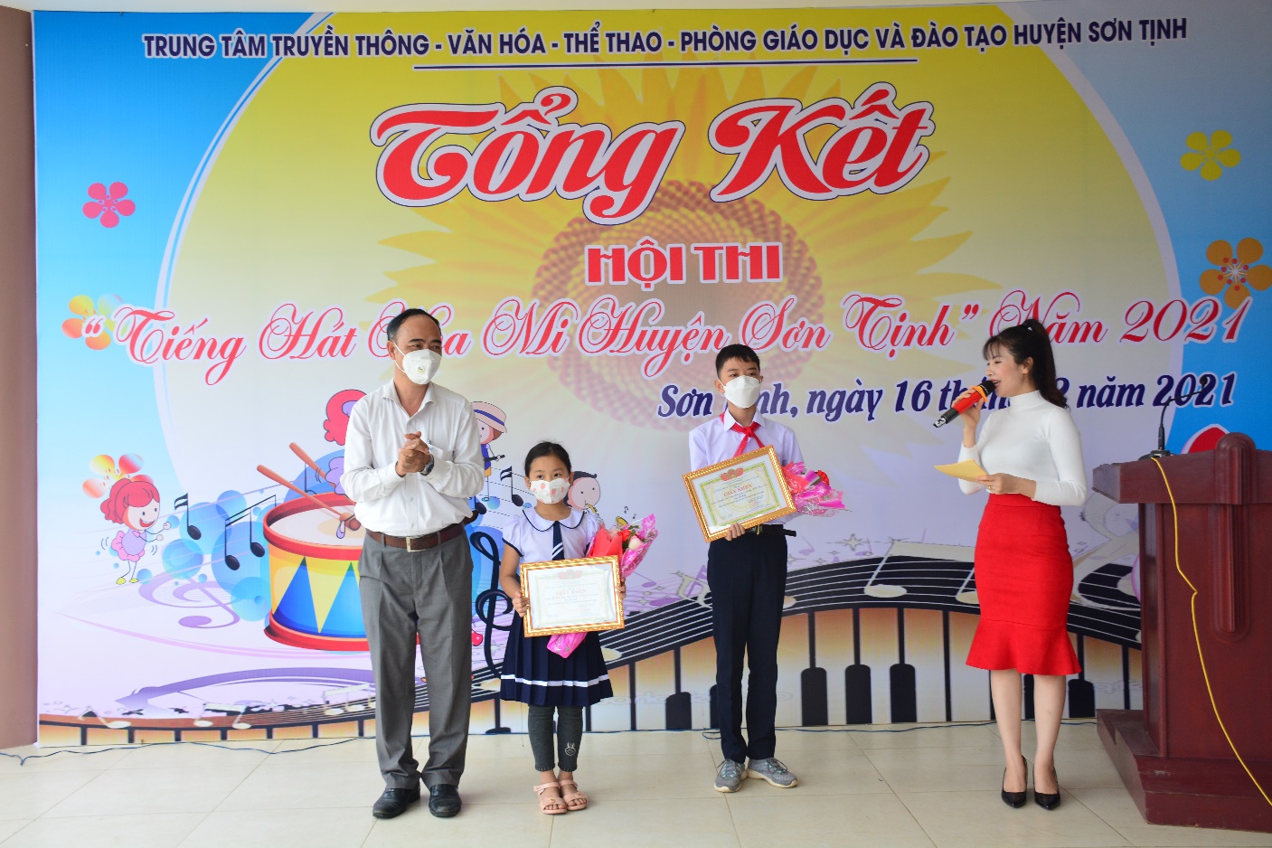 Tổng kết và trao giải Hội thi “Tiếng hát hoạ mi huyện Sơn Tịnh” năm 2021