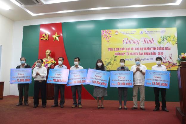 Tập đoàn Thiên Thanh tặng 250 suất quà Tết cho hộ nghèo huyện Sơn Tịnh