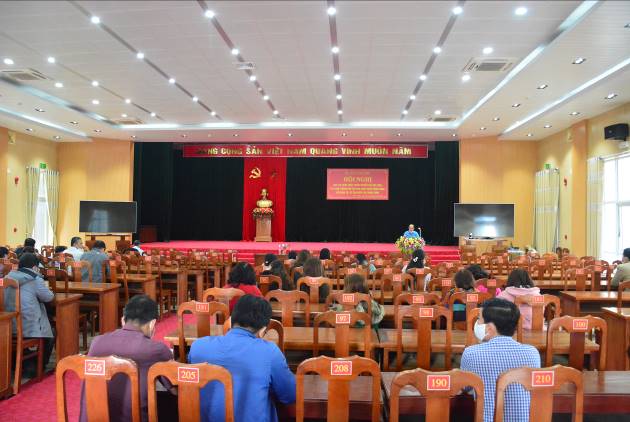 Huyện ủy Sơn Tịnh hội nghị triển khai quán triệt các Quy định, Kết luận, Hướng dẫn của Bộ Chính trị