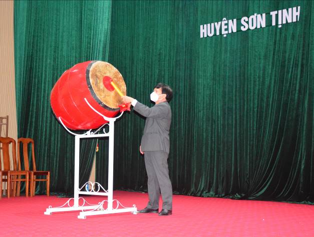 Huyện Sơn Tịnh tổ chức lễ giao, nhận quân năm 2022
