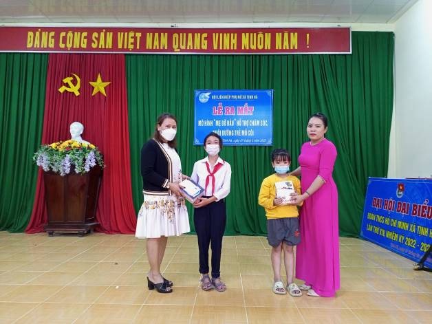 Sơn Tịnh: Hội LHPN xã Tịnh Hà ra mắt mô hình mẹ đỡ đầu