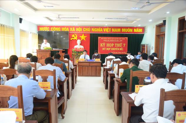 HĐND huyện Sơn Tịnh khóa XII, nhiệm kỳ 2021 - 2026 tổ chức kỳ họp thứ 7