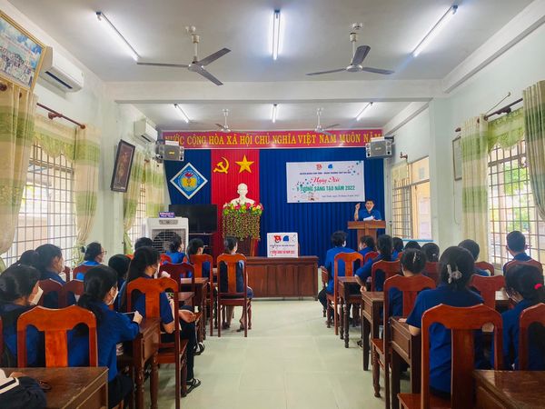 Huyện đoàn Sơn Tịnh tổ chức Ngày hội Ý tưởng sáng tạo năm 2022 tại trường THPT Ba Gia