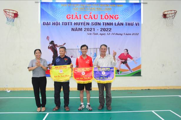 Sơn Tịnh tổ chức thành công giải cầu lông Đại hội Thể dục Thể thao lần thứ VI