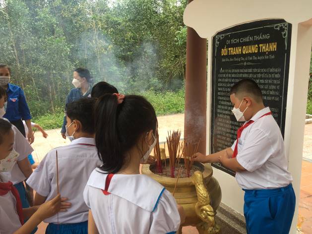 Đoàn xã Tịnh Thọ hành trình về địa chỉ đỏ nhân kỷ niệm 81 Ngày thành lập Đội thiếu niên tiền phong
