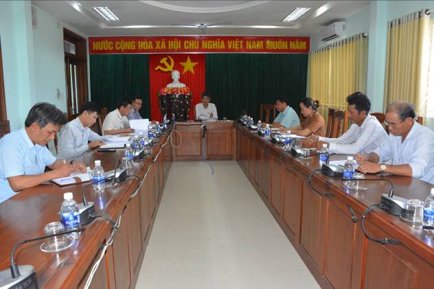 UBND huyện Sơn Tịnh họp bàn về việc chuẩn bị thành lập HTX nuôi cá xã Tịnh Sơn