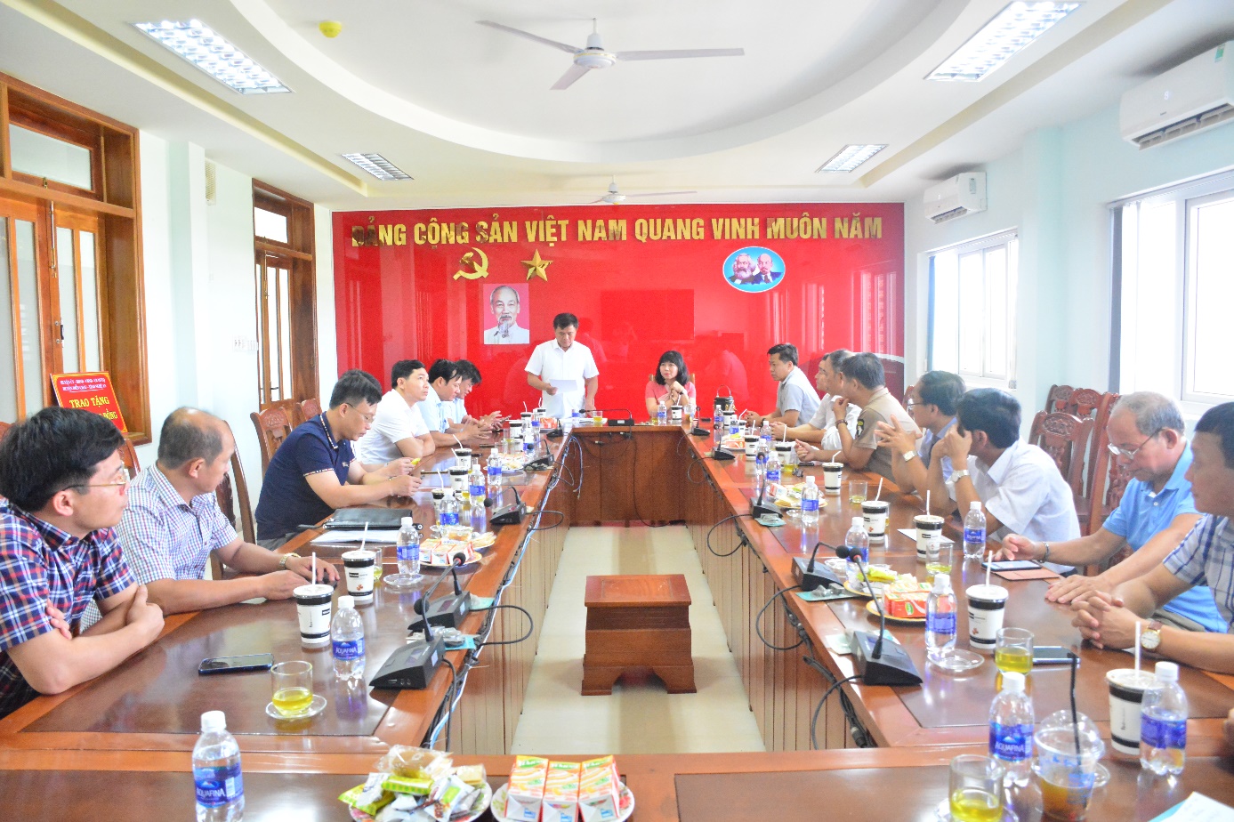 Đoàn công tác của huyện Diễn Châu, tỉnh Nghệ An thăm và làm việc tại huyện Sơn Tịnh