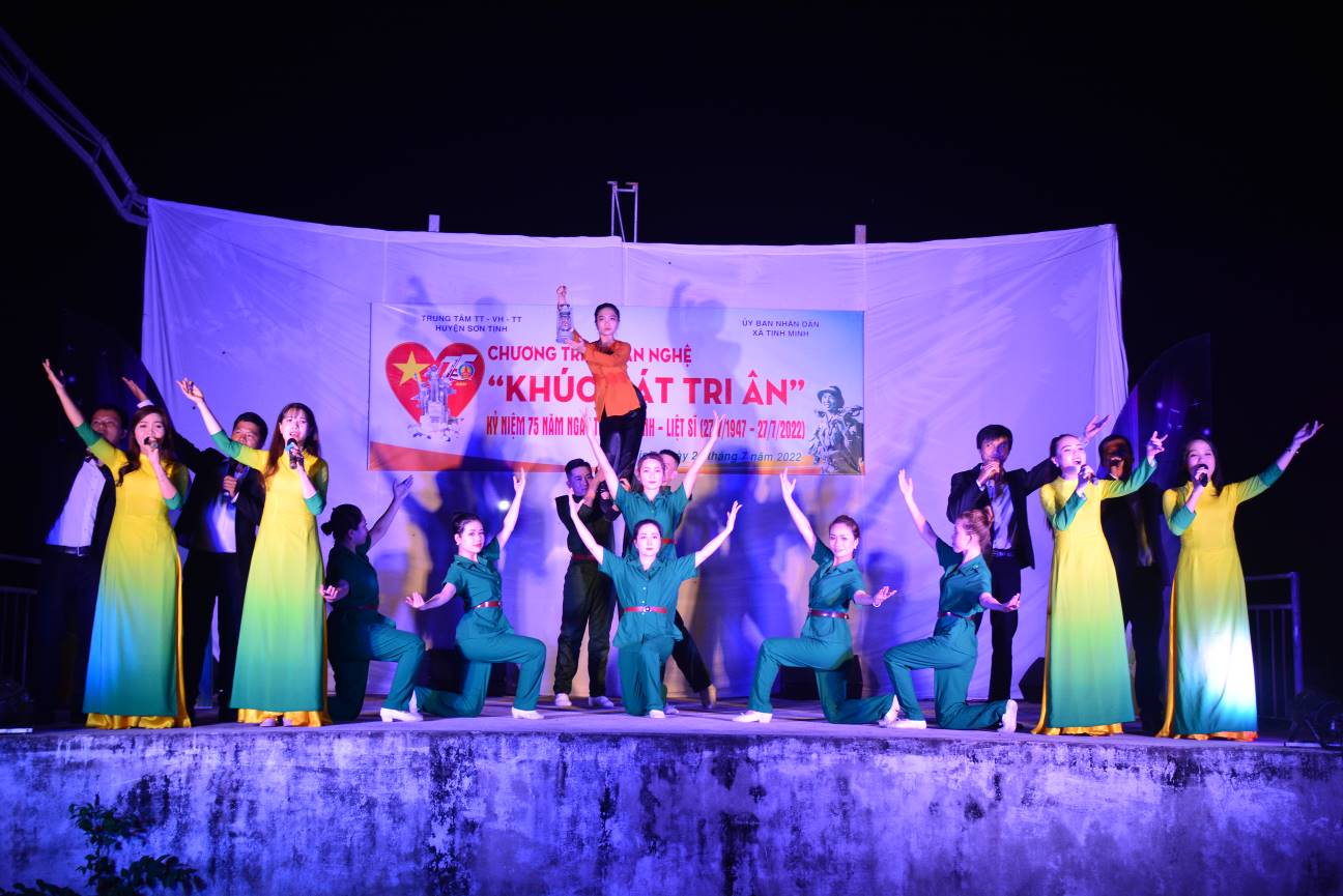 Sơn Tịnh tổ chức đêm văn nghệ “Khúc hát tri ân” nhân Ngày Thương binh liệt sĩ