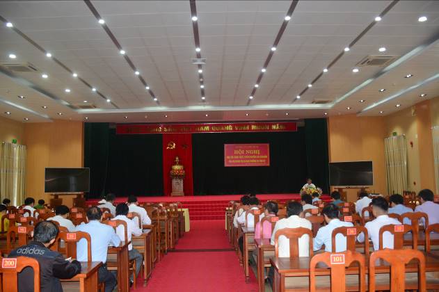 Huyện ủy Sơn Tịnh: Hội nghị học tập, quán triệt, tuyên truyền các văn bản của Bộ Chính trị và Ban Thường vụ Tỉnh ủy