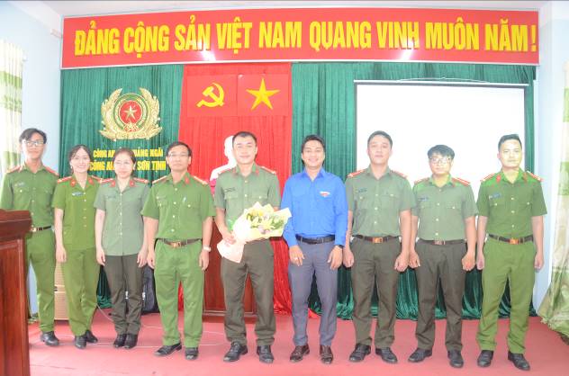 Đoàn thanh niên Công an huyện Sơn Tịnh ra mắt câu lạc bộ ngân hàng máu sống