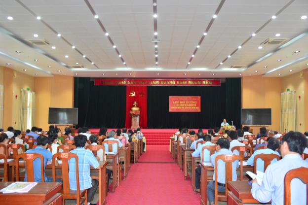 Sơn Tịnh tổ chức lớp bồi dưỡng lý luận chính trị và nghiệp vụ công tác kiểm tra, giám sát năm 2022