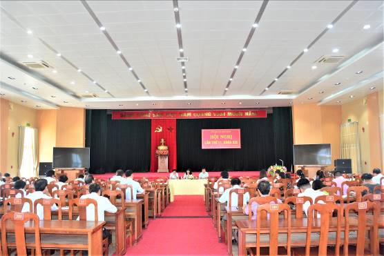 Huyện ủy Sơn Tịnh hội nghị lần thứ 11, khóa XIX