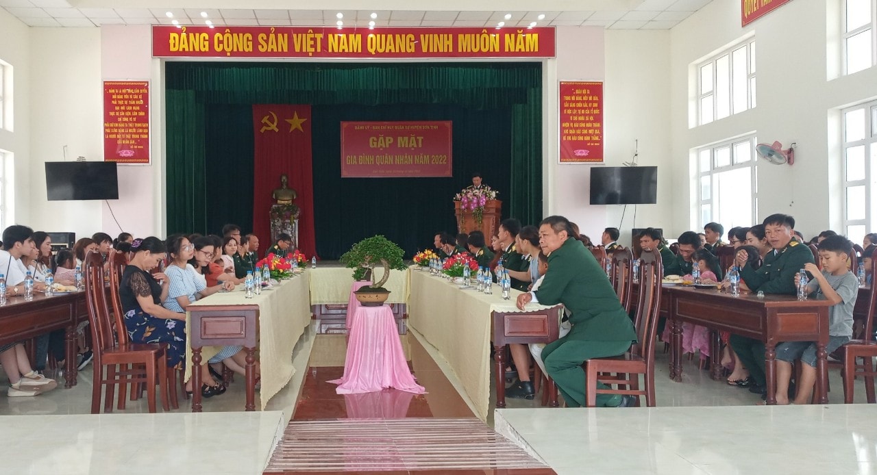 Ban CHQS huyện Sơn Tịnh tổ chức gặp mặt gia đình quân nhân năm 2022