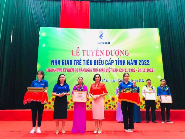 Sơn Tịnh có 2 giáo viên được Tỉnh đoàn tuyên dương Nhà giáo trẻ tiêu biểu tỉnh Quảng Ngãi năm 2022