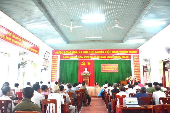 Bí thư Huyện ủy Sơn Tịnh tiếp xúc, đối thoại trực tiếp với nhân dân xã Tịnh Thọ