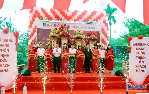 Agribank Quảng Ngãi khai trương ngân hàng tự động CDM thứ 6 đặt tại trụ sở Agribank chi nhánh huyện Sơn Tịnh