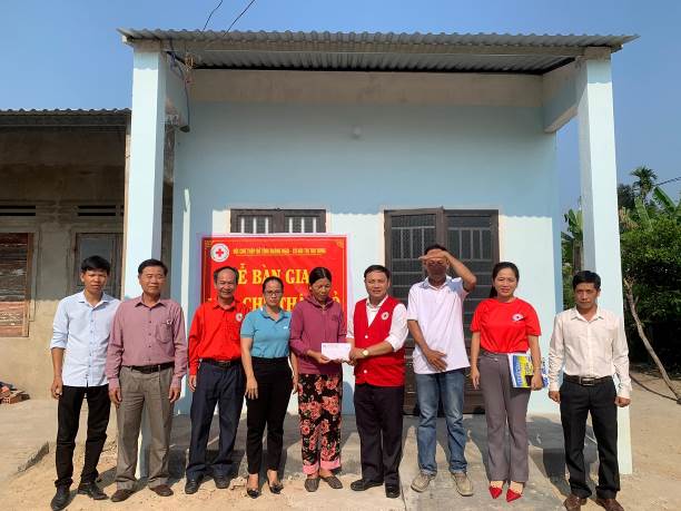Hội Chữ thập đỏ tỉnh Quảng Ngãi bàn giao Nhà Chữ thập đỏ tại huyện Sơn Tịnh