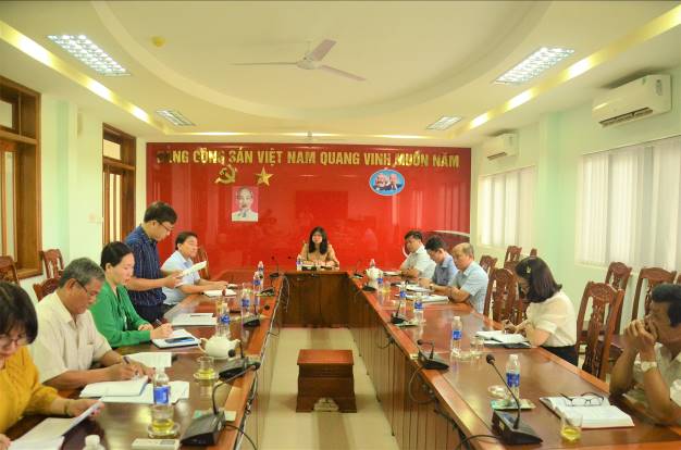 Sơn Tịnh hội nghị trực báo quý 1/2023 các cơ quan tham mưu, giúp việc Huyện ủy và Trung tâm Chính trị huyện