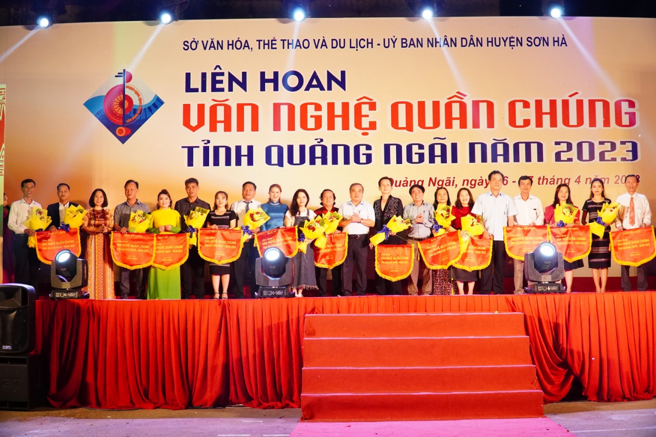 Sơn Tịnh đạt 2 giải A, 2 giải B tại Liên hoan văn nghệ quần chúng tỉnh Quảng Ngãi năm 2023