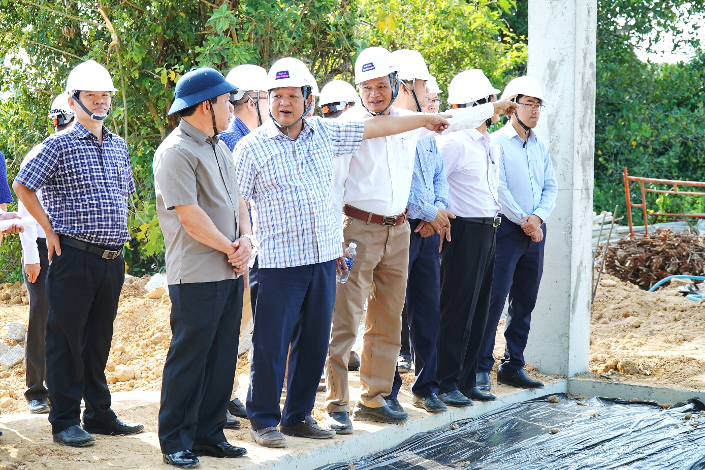 Chủ tịch UBND tỉnh Đặng Văn Minh kiểm tra, đốc thúc tiến độ dự án Trung tâm y tế huyện Sơn Tịnh