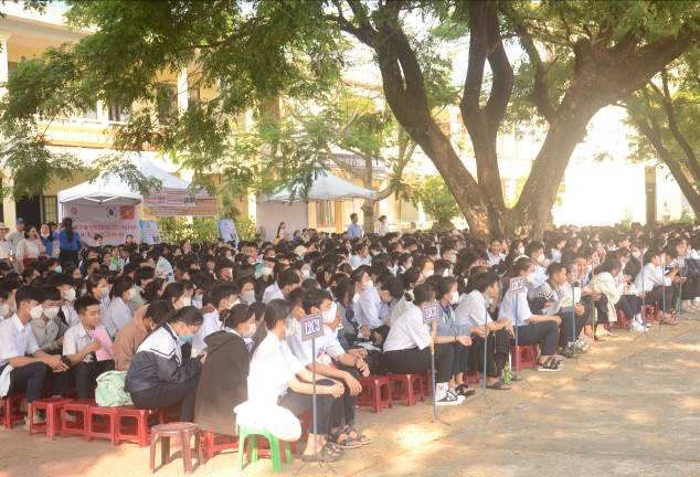 Sơn Tịnh: Trường THPT Ba Gia hoàn thành kỳ thi tuyển sinh vào lớp 10 năm học 2023 - 2024