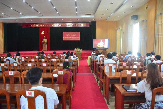 Điểm cầu huyện Sơn Tịnh dự Hội nghị báo cáo viên tháng 6/2023