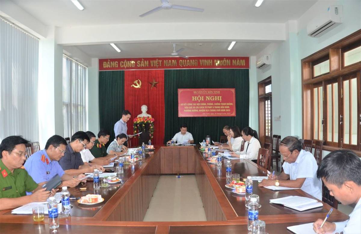 Huyện ủy Sơn Tịnh hội nghị sơ kết công tác nội chính, phòng, chống tham nhũng, tiêu cực và cải cách tư pháp 6 tháng đầu năm 2023