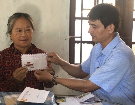 Chuyên mục kết nối những tấm lòng trao tiền hỗ trợ trường hợp khó khăn ở xã Tịnh Thọ