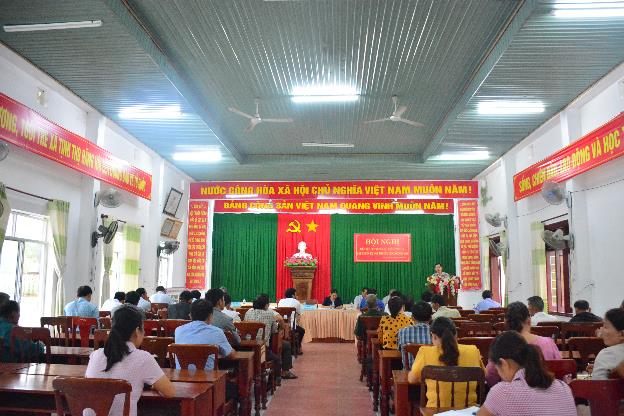 Trưởng Ban Dân vận Tỉnh ủy, Chủ tịch Ủy ban MTTQ Việt Nam tỉnh Võ Thanh An tiếp xúc cử tri tại xã Tịnh Thọ