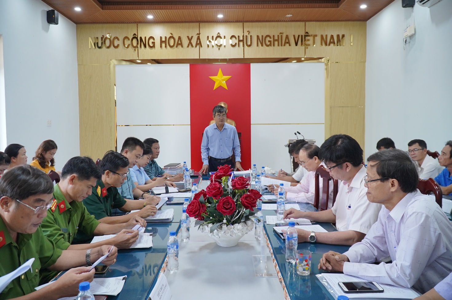 Thẩm tra kết quả xây dựng nông thôn mới nâng cao tại xã Tịnh Giang.