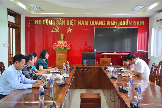 Đồng chí Bí thư Huyện ủy làm việc với Liên đoàn lao động huyện Sơn Tịnh