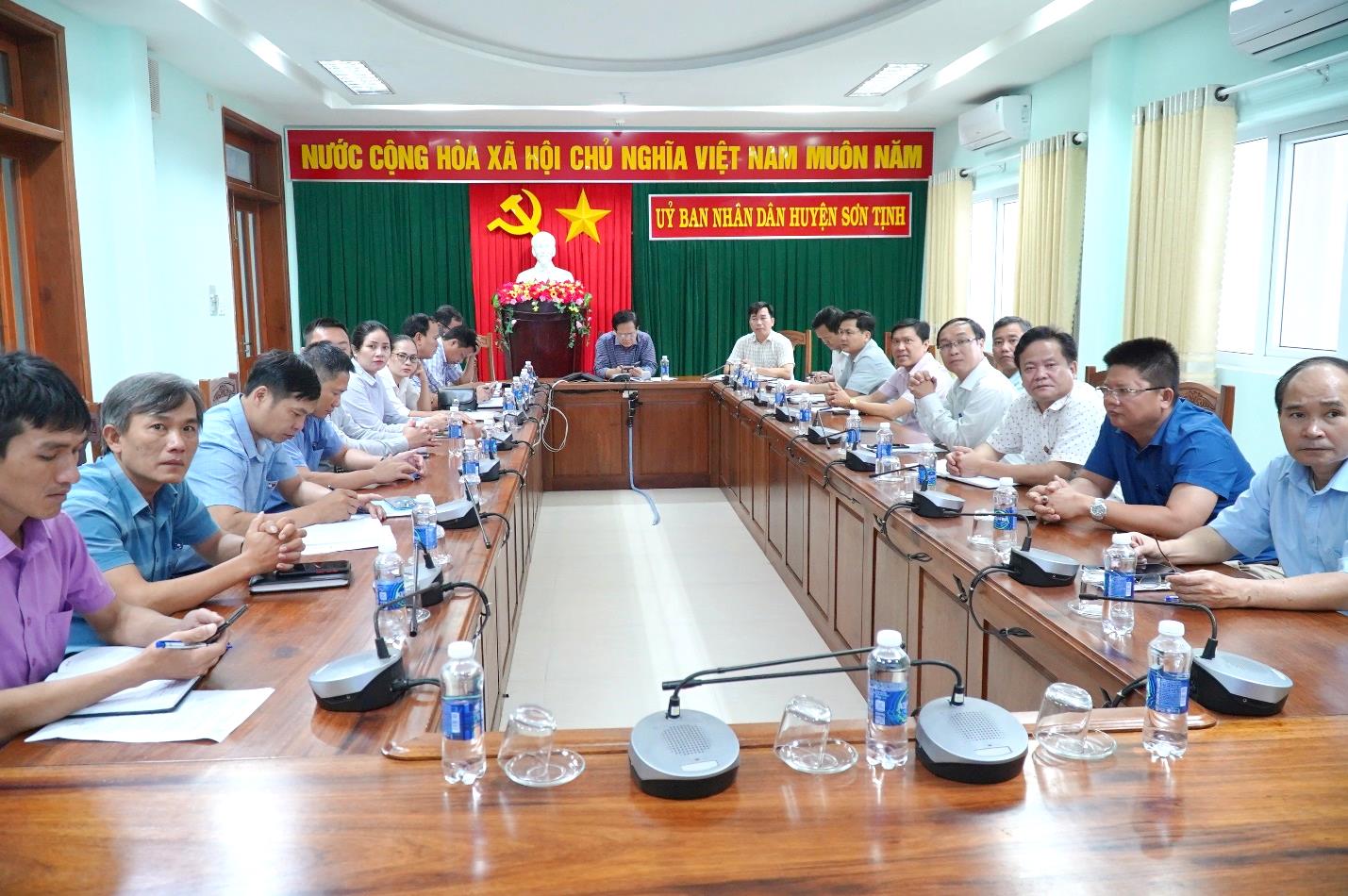 Sơn Tịnh: Tham dự phiên họp thường kỳ trực tuyến của Ban chỉ đạo chuyển đổi số tỉnh