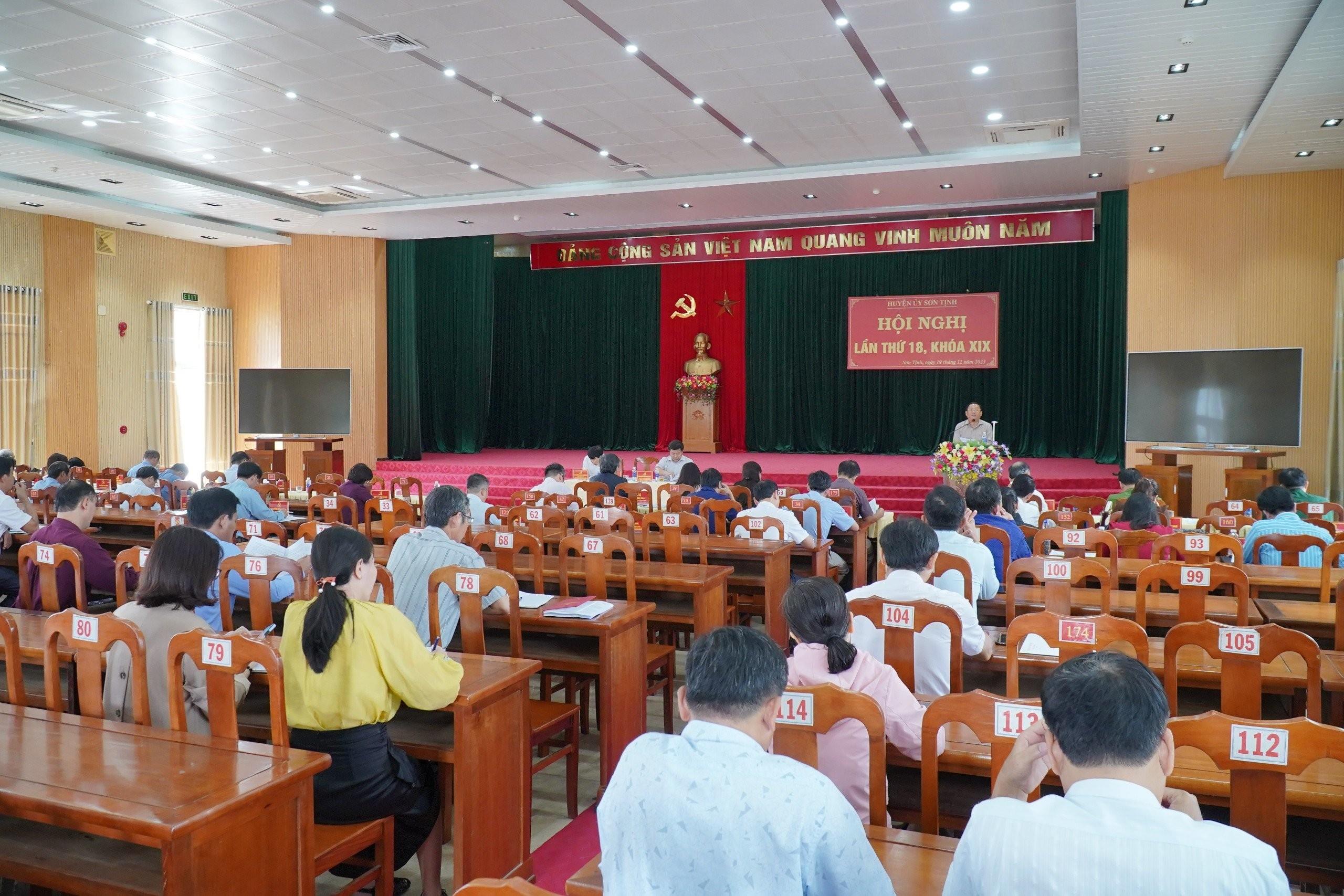 Huyện ủy Sơn Tịnh hội nghị lần thứ 18, khóa XIX