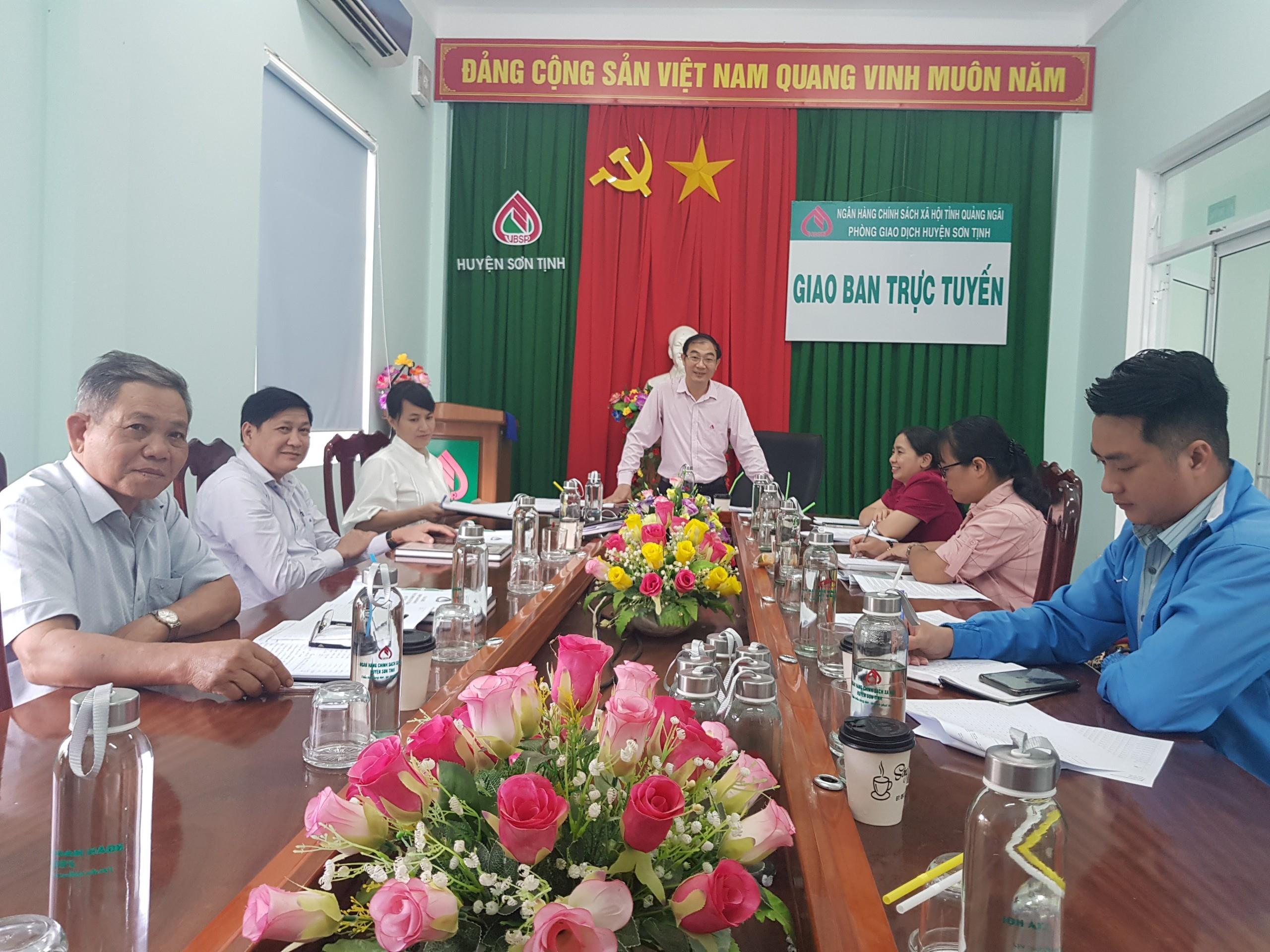 Ngân hàng Chính sách xã hội huyện Sơn Tịnh tổ chức họp giao ban tổng kết năm 2023 với 04 tổ chức Hội đoàn thể huyện nhận ủy thác