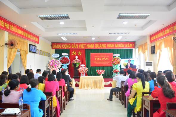 Trung tâm Y tế huyện Sơn Tịnh tổ chức tọa đàm kỷ niệm 69 năm Ngày Thầy thuốc Việt Nam