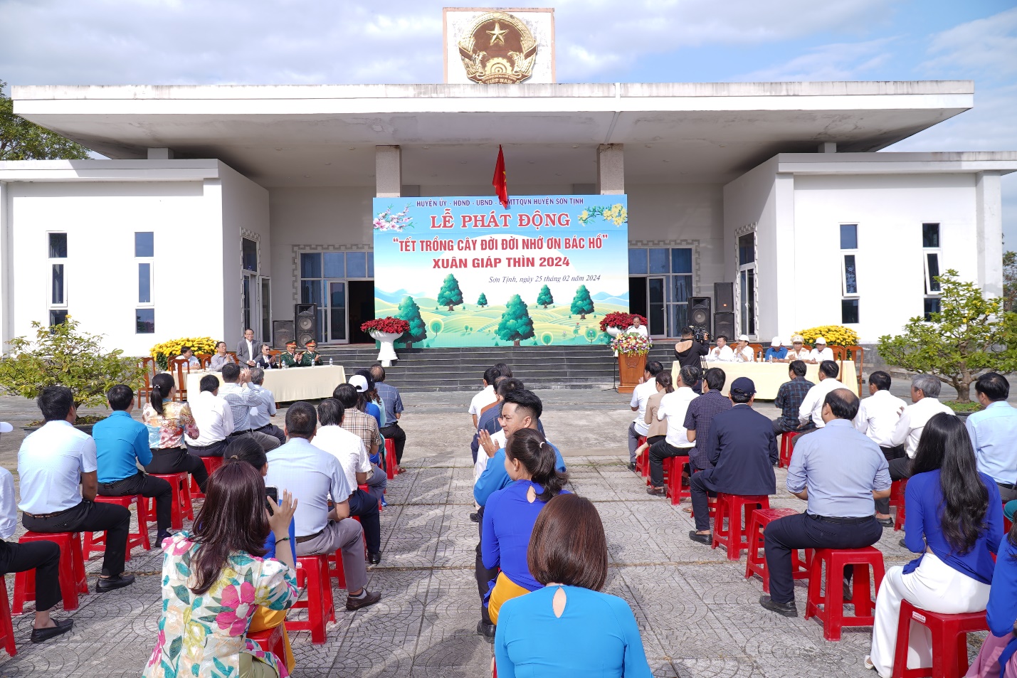 Lãnh đạo tỉnh dự Lễ phát động “Tết trồng cây đời đời nhớ ơn Bác Hồ” tại huyện Sơn Tịnh