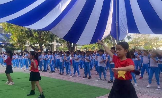 Trường tiểu học Tịnh Phong xác lập kỷ lục Việt Nam tại ngày hội Thiếu nhi vui khoẻ năm 2024