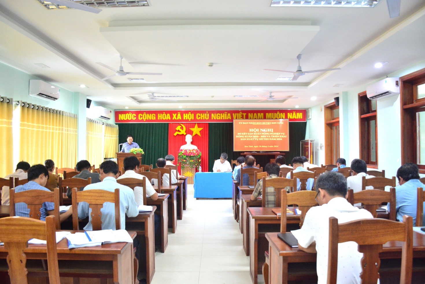 UBND huyện Sơn Tịnh hội nghị triển khai sản xuất vụ Hè Thu năm 2024