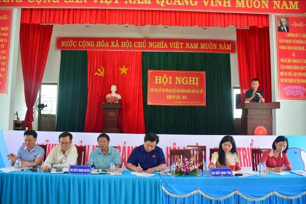HĐND tỉnh, huyện tiếp xúc cử tri tại xã Tịnh Giang