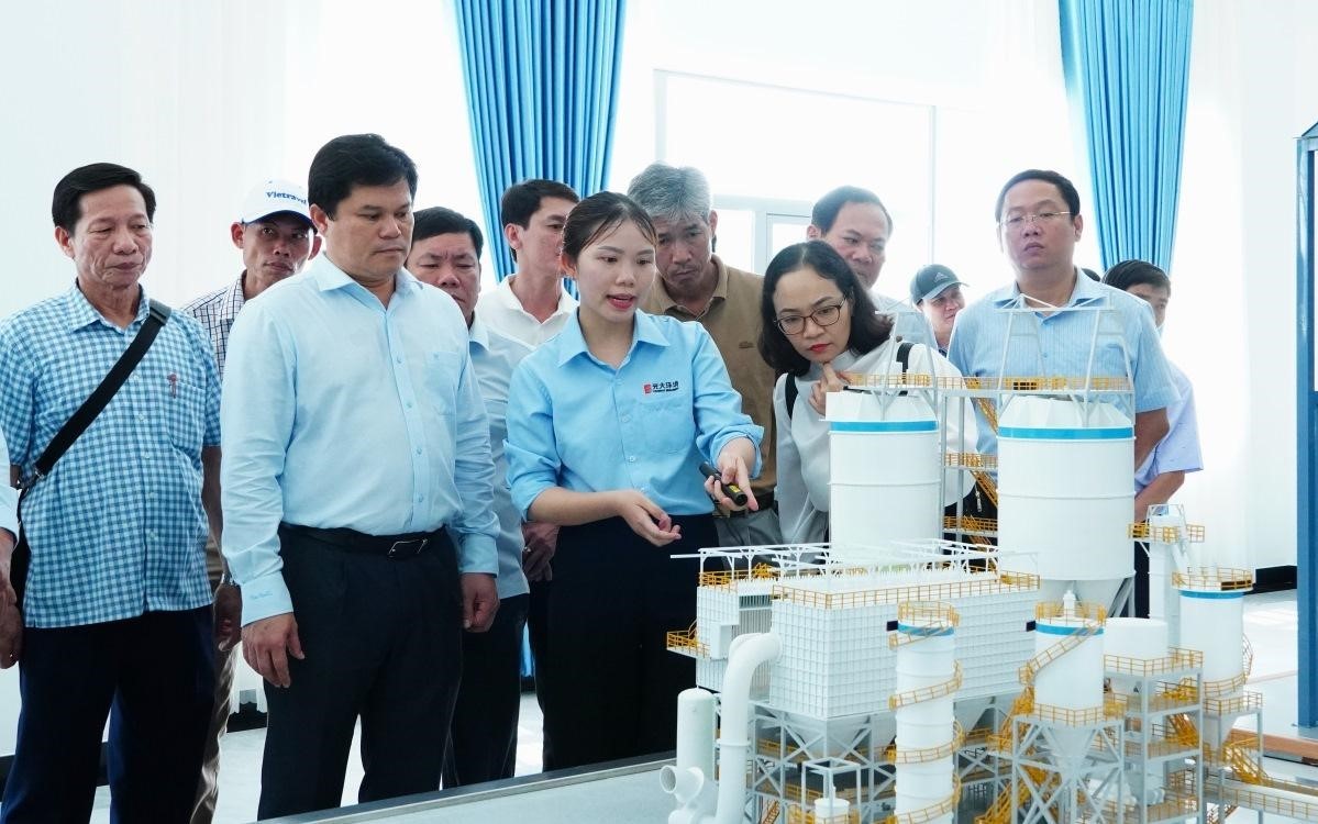 Sơn Tịnh cùng Đoàn của tỉnh tham quan, học tập kinh nghiệm xử lý rác thải tại tỉnh Thừa Thiên Huế