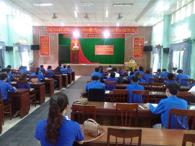 Sơn Tịnh tổ chức lớp bồi dưỡng giáo dục đạo đức cách mạng trong thời kỳ mới